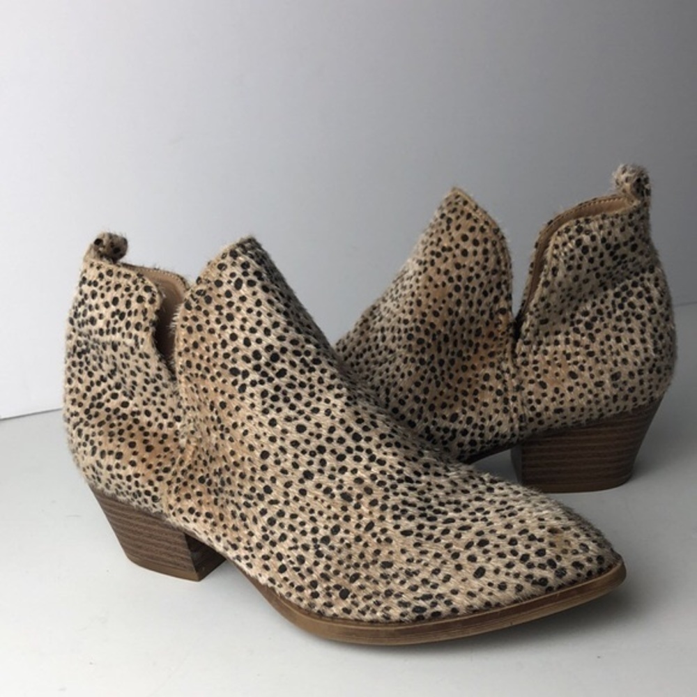 CL by Laundry Cheetah Ankle Boots 6 - Picture 3 of 11